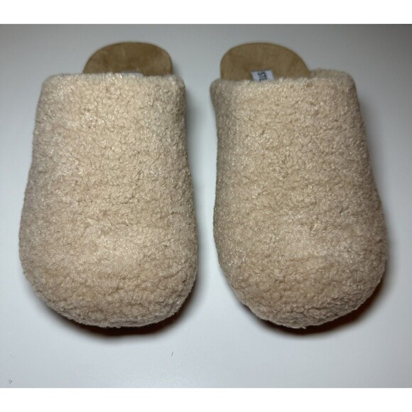 Steve Madden Beige Fuzzy Slippers - Picture 4 of 7